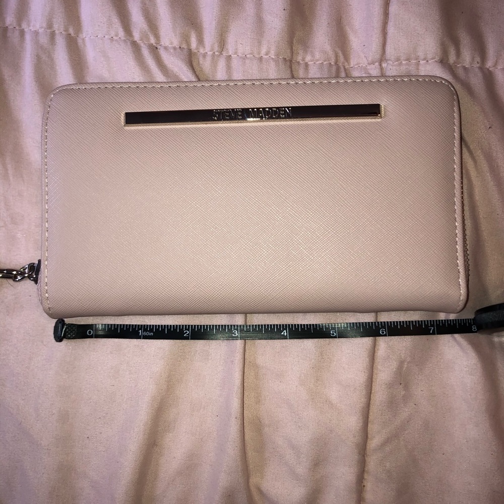 NEVER USED Steve Madden wallet